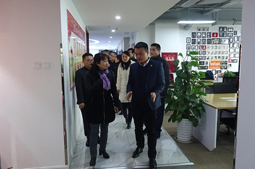 15C4W1ET0-15957